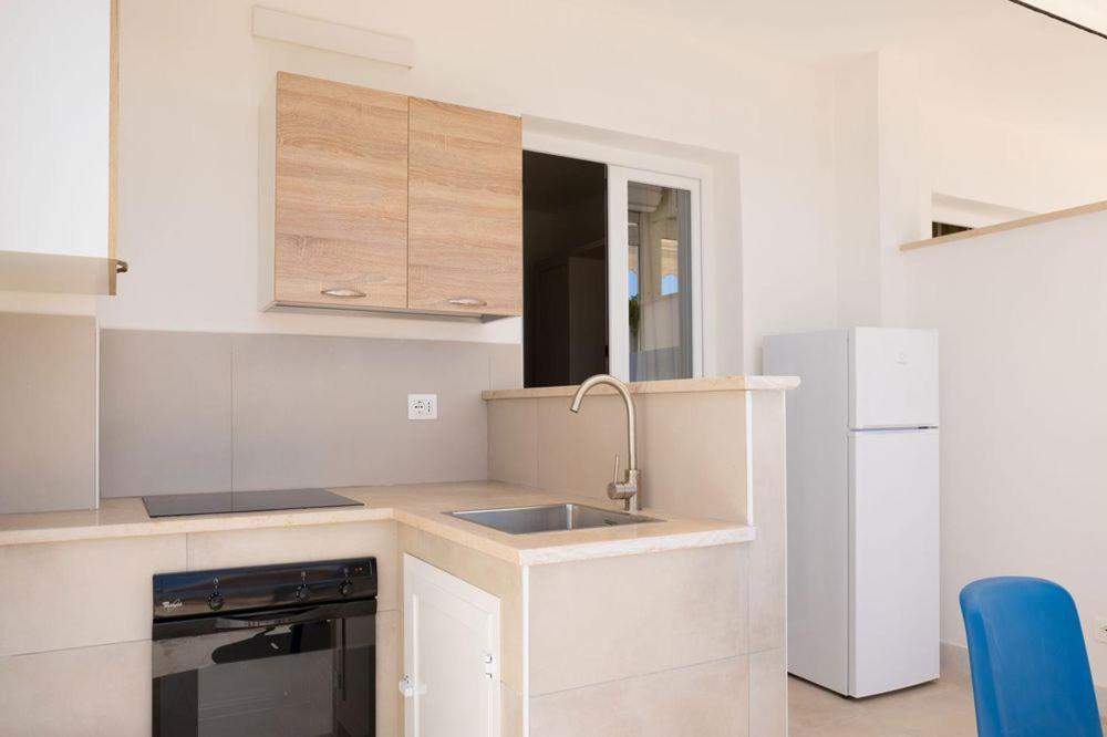 Scirocco Boutique Eco Hotel Torre Pali 외부 사진