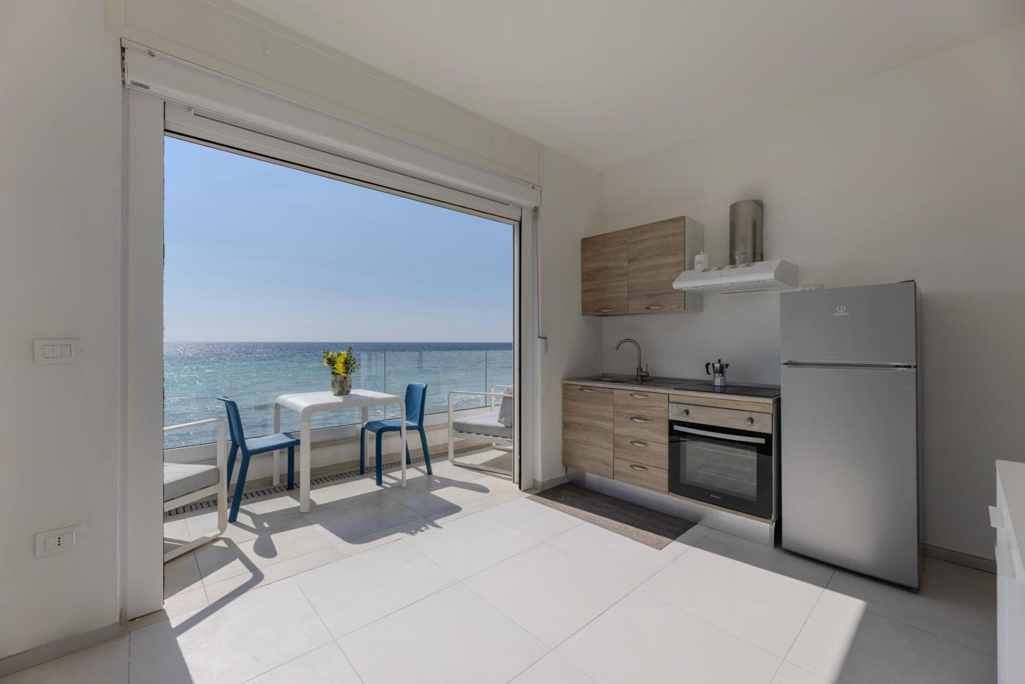 Scirocco Boutique Eco Hotel Torre Pali 외부 사진